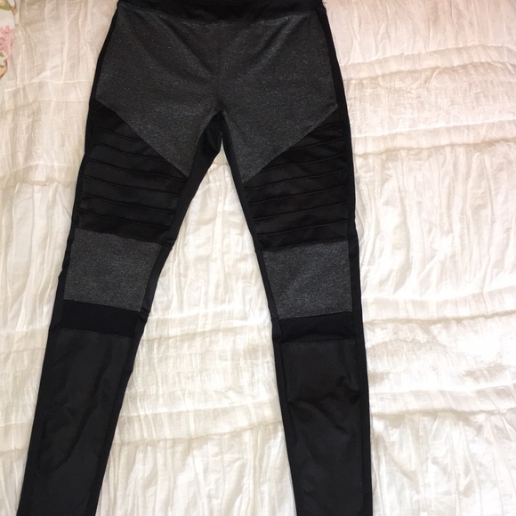 Forever 21 Pants - Forever 21 leggings Forever 21 Pants - Forever 21 leggings